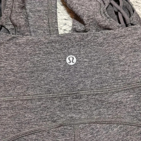 Lululemon Luxtreme High Waisted Tied To It Crop Heathered Grey Size 2 - Picture 4 of 8